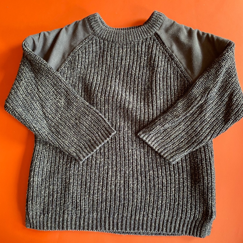 Navy blue Zara boy’s sweater size 5